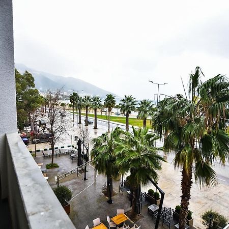 Seaview Apartment Vlore Bagian luar foto