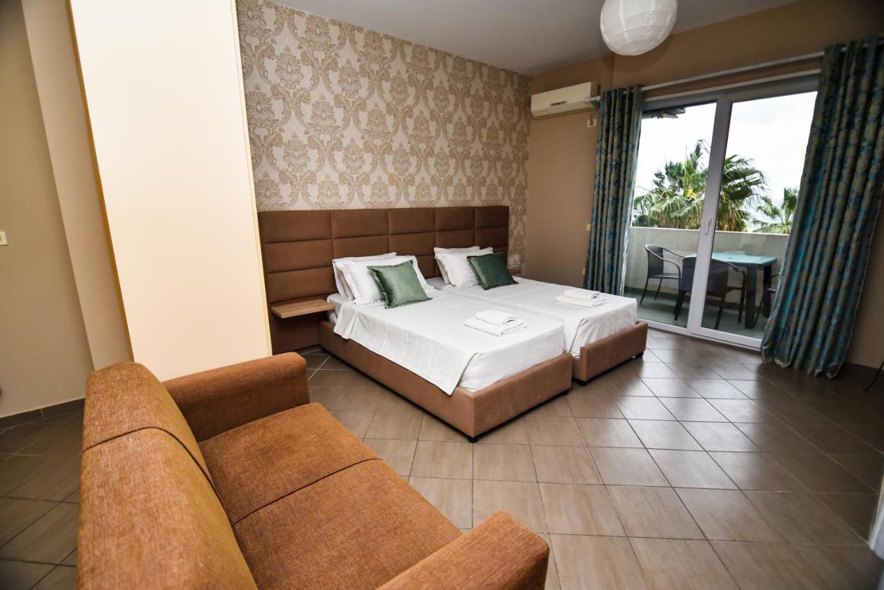 Seaview Apartment Vlore Bagian luar foto